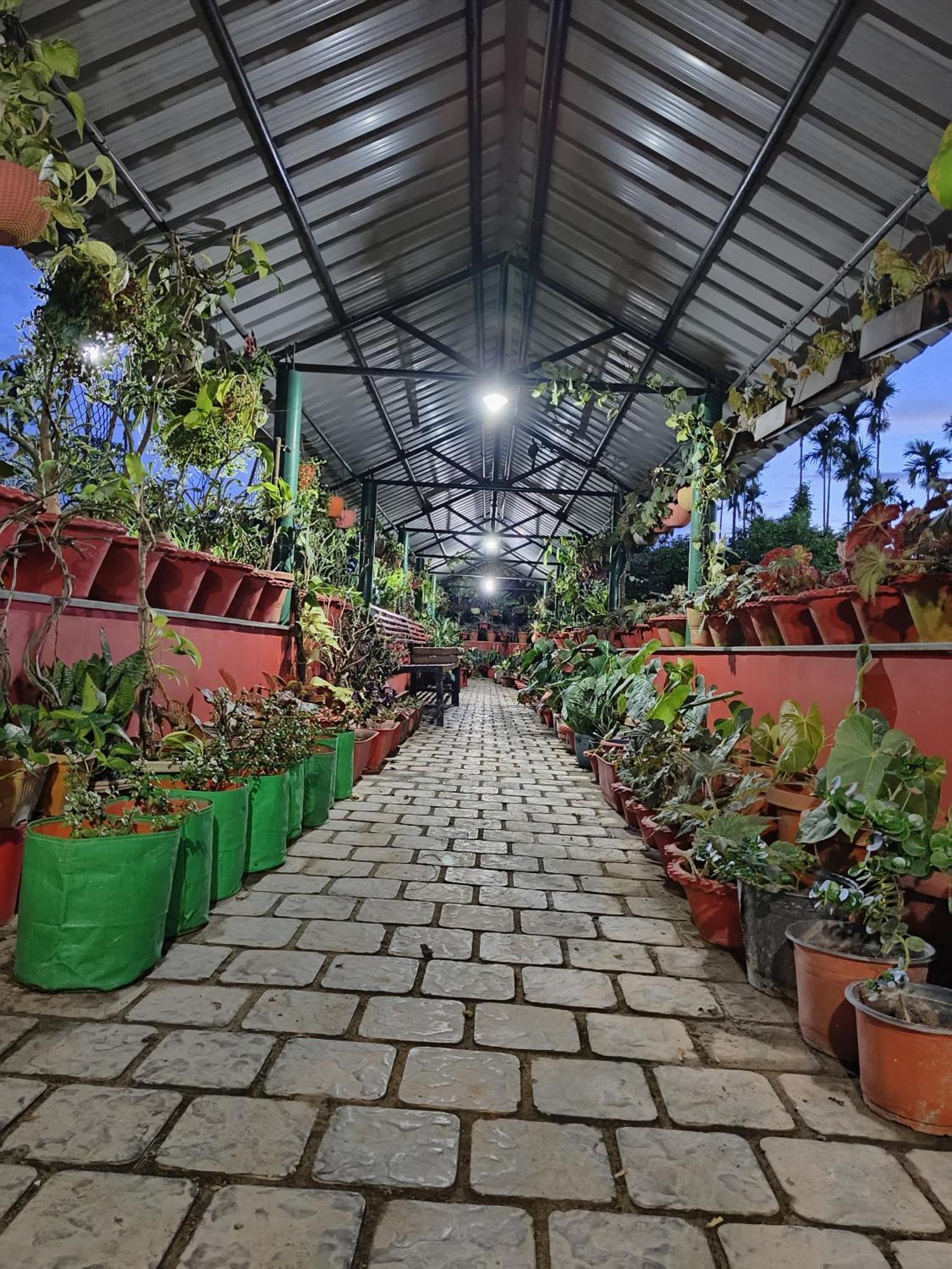 Jaanki Farms & Resorts Jorhāt Eksteriør bilde
