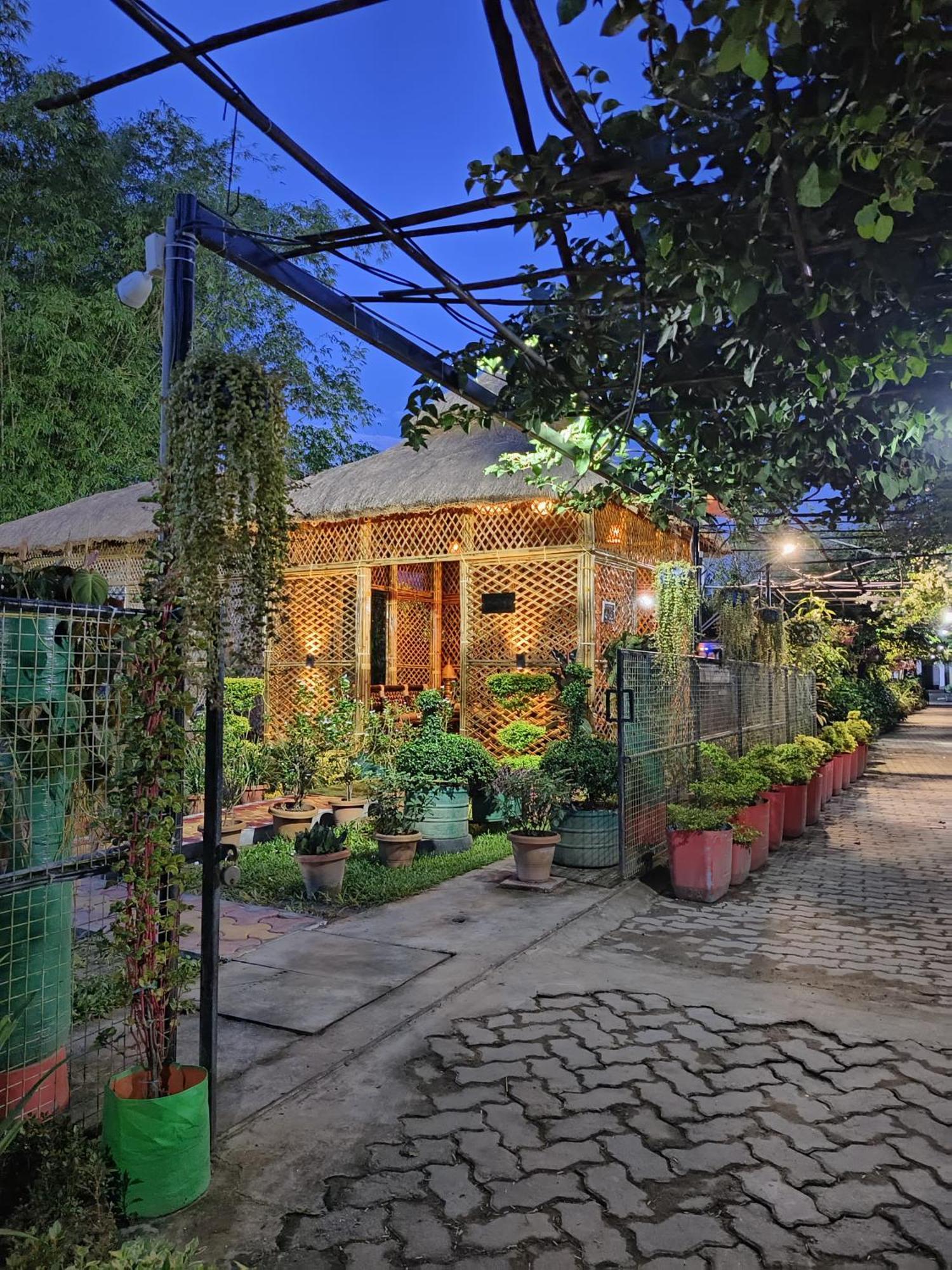 Jaanki Farms & Resorts Jorhāt Eksteriør bilde