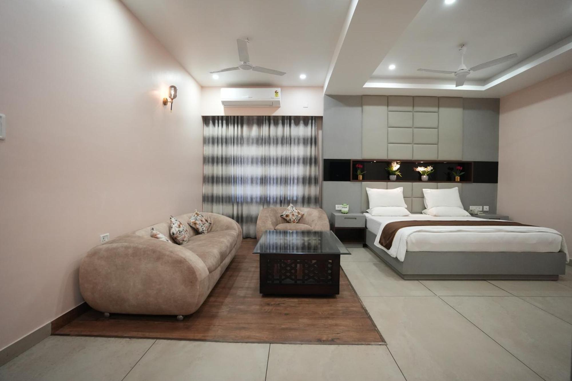 Jaanki Farms & Resorts Jorhāt Eksteriør bilde