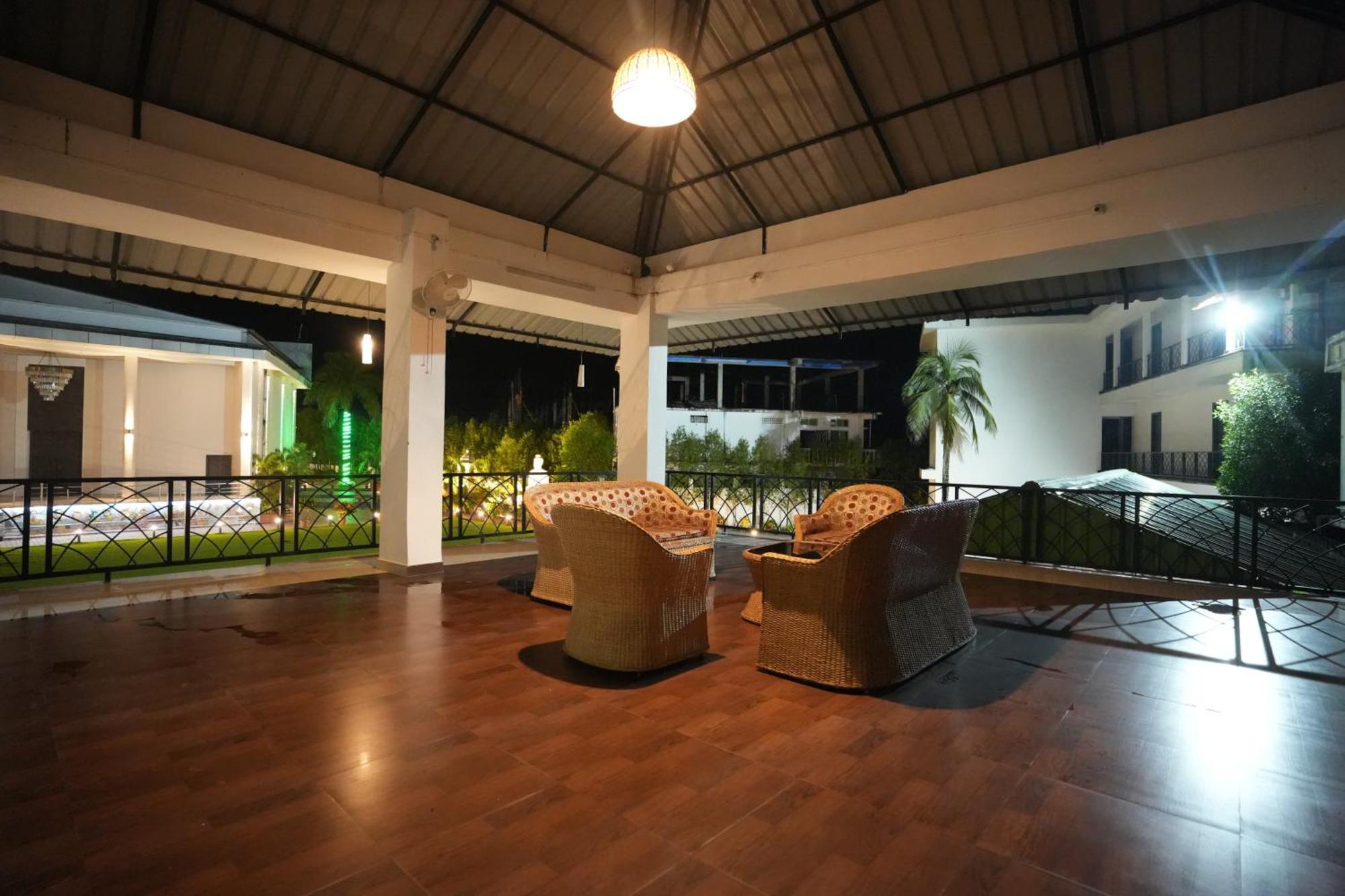 Jaanki Farms & Resorts Jorhāt Eksteriør bilde