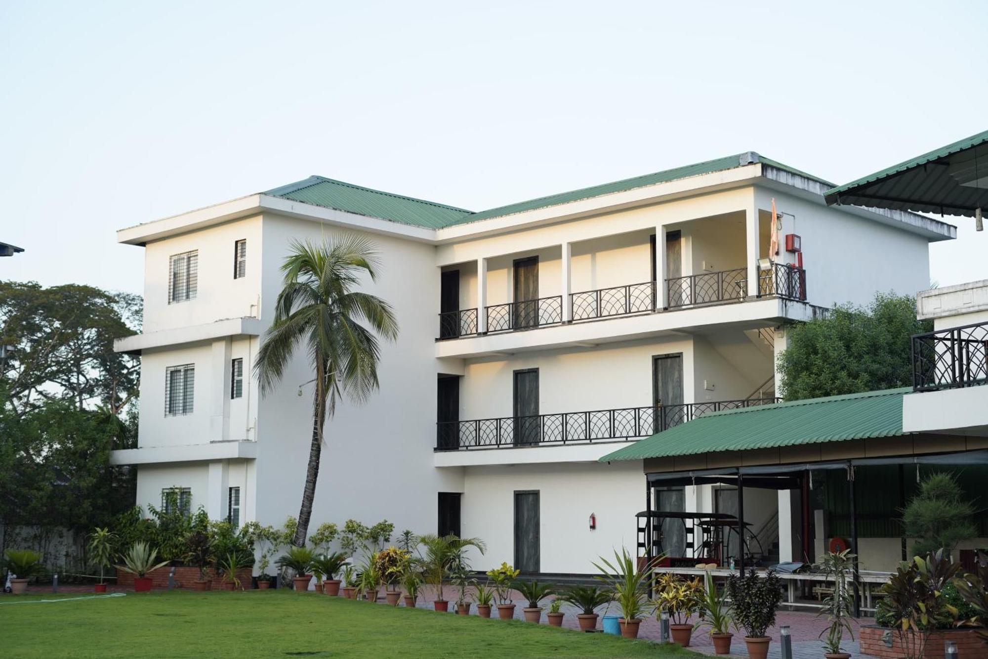 Jaanki Farms & Resorts Jorhāt Eksteriør bilde