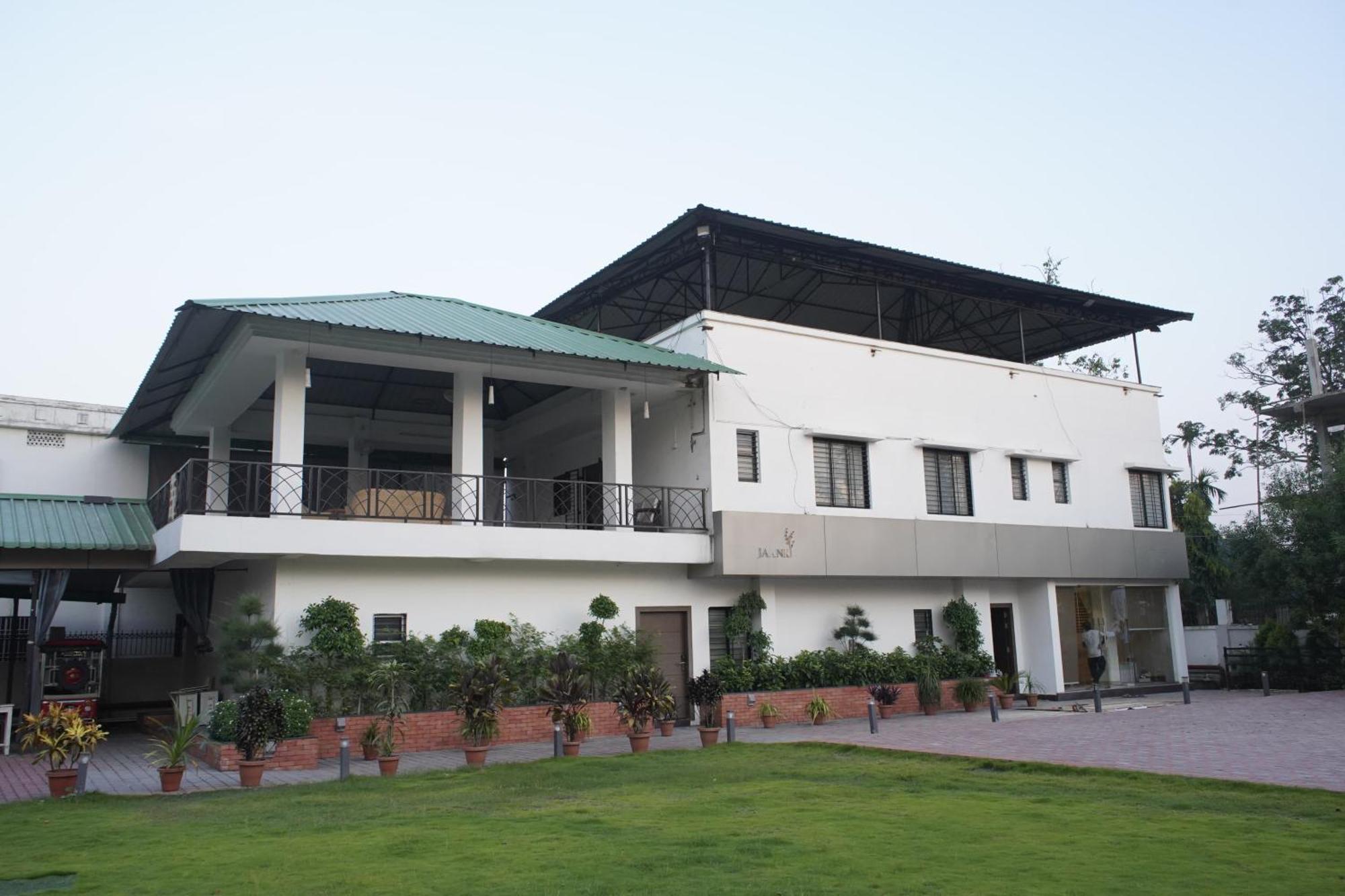 Jaanki Farms & Resorts Jorhāt Eksteriør bilde